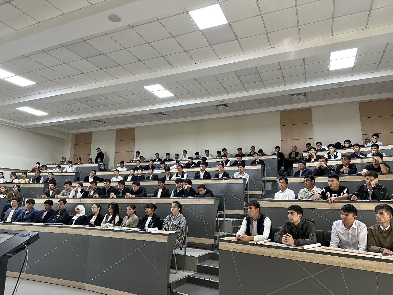 Toshkent arxitektura-qurilish universitetida Fuqaro va mehnat muhofazasi bo‘limi hamda Yunusobod tuman Favqulodda vaziyatlar bo‘limi xodimlari hamkorligida maxsus-taktik o‘quv mashg‘uloti o‘tkazildi